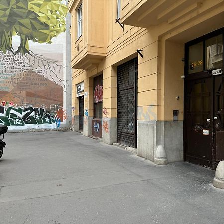 Explore Budapest From A Central Cozy Home & Sweet Retreat Екстериор снимка